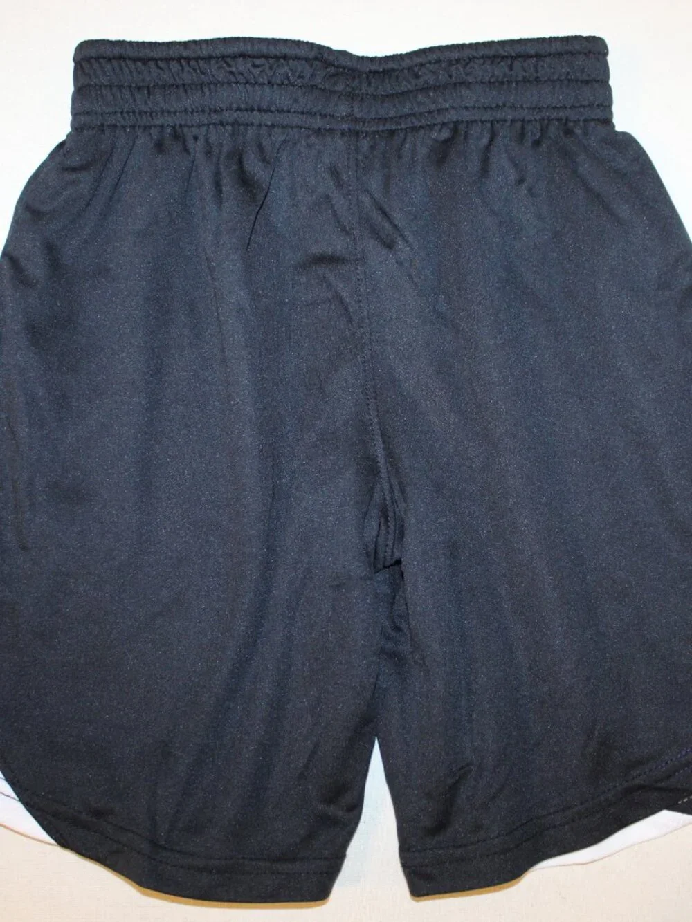 Youth NEW Under Armour Size Small Reversible  Basketball Running Shorts